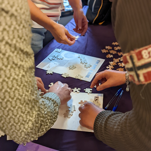 Escape game entreprise Nantes salle séminaire, team building énigmes collaboratives Loire-Atlantique