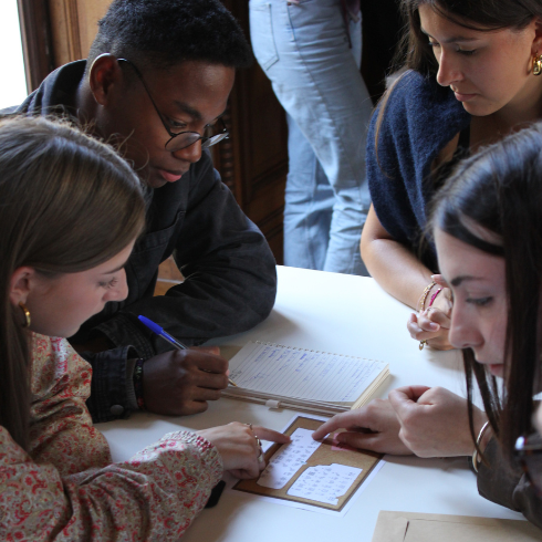 Participants à une activité de team building organisée par Zen Organisation, débouché des études en événementiel