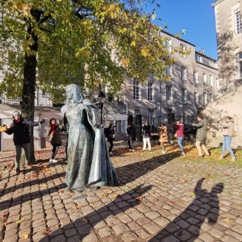animation d'équipe insolite au cœur du centre historique de nantes